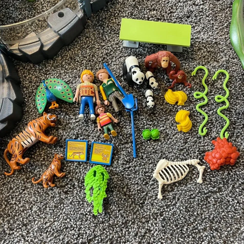 Playmobil 4852 Asian Animal Enclosure Set – Mostly Complete – Missing Pieces